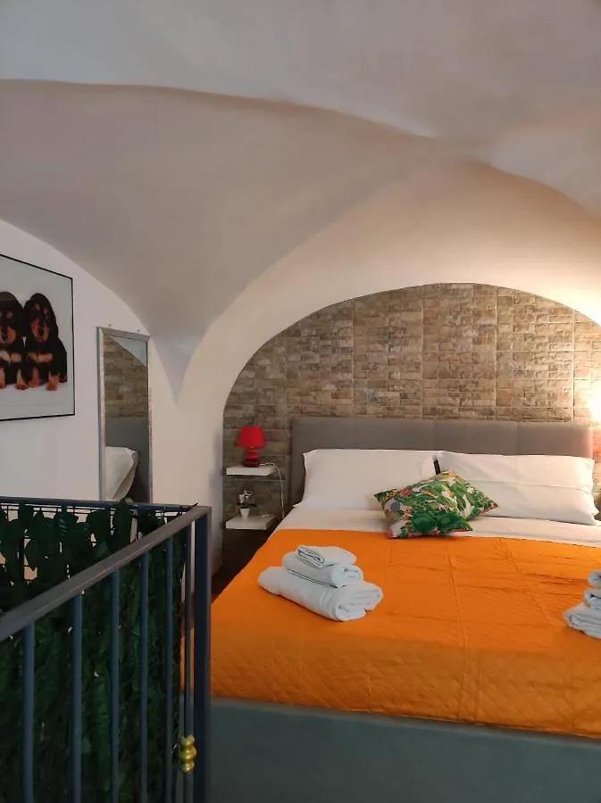 Vakantiehuis Robert Holiday Apartment Catánia Italië