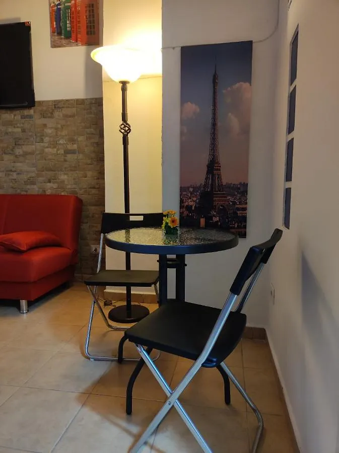 Vakantiehuis Robert Holiday Apartment Catánia